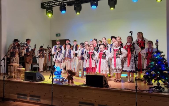 Wspólne kolędowanie pokoleniowe w CKiP w Krościenku nad Dunajcem